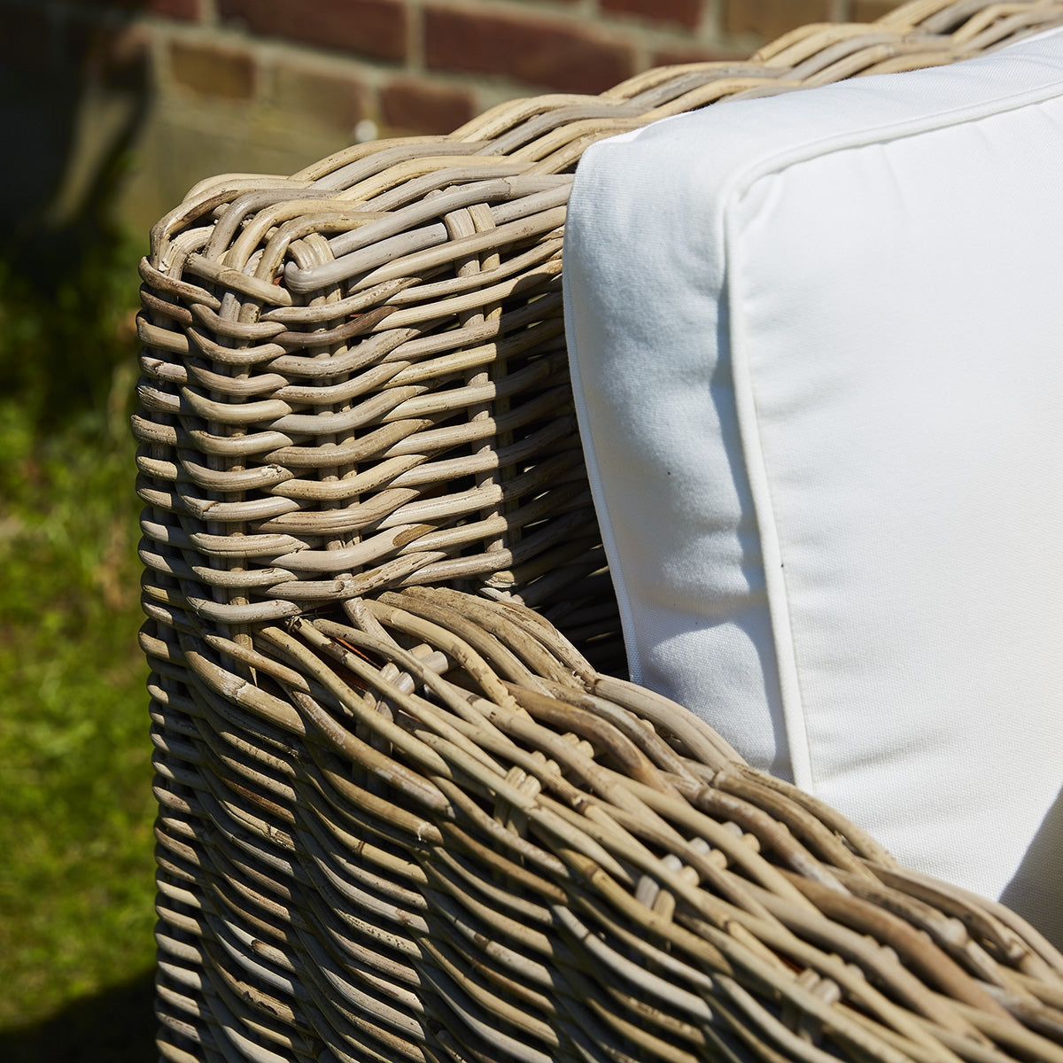 MUSA - Poltrona da giardino in kubu naturale