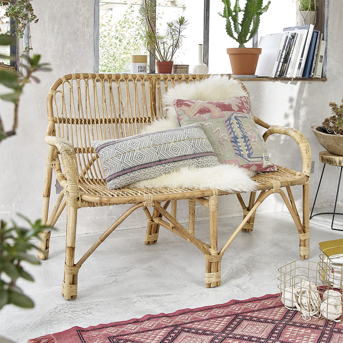 1084-banquette_en_rotin_vintage-03.jpg