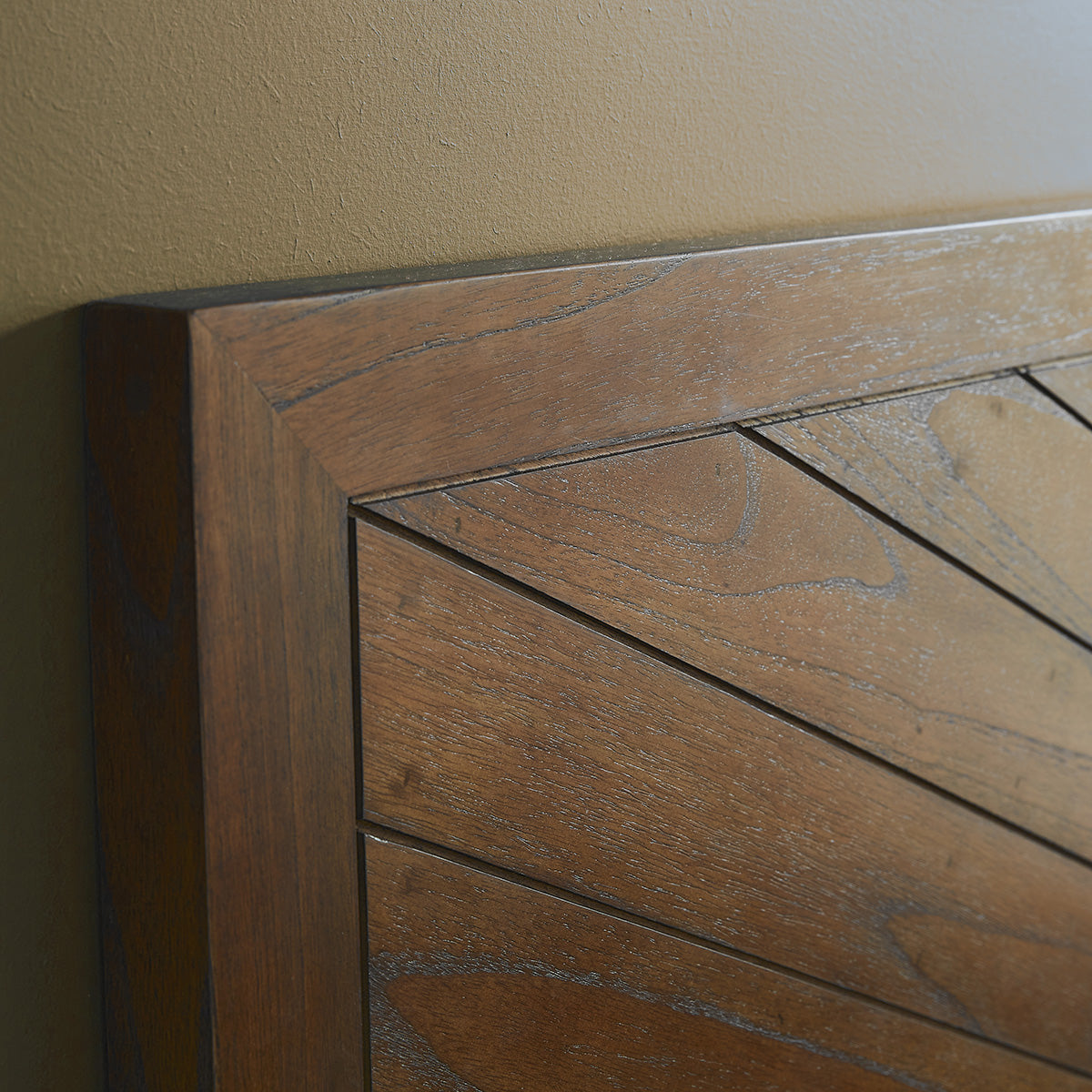 EUGENE - Testiera in mindi massello finitura in noce 160 cm