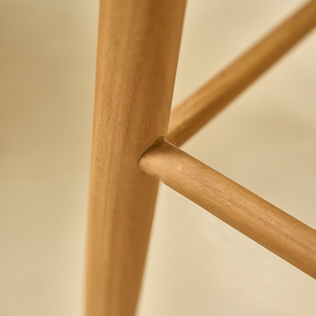 1815-tabouret_de_bar_en_teck_massif_75_cm-06.jpg