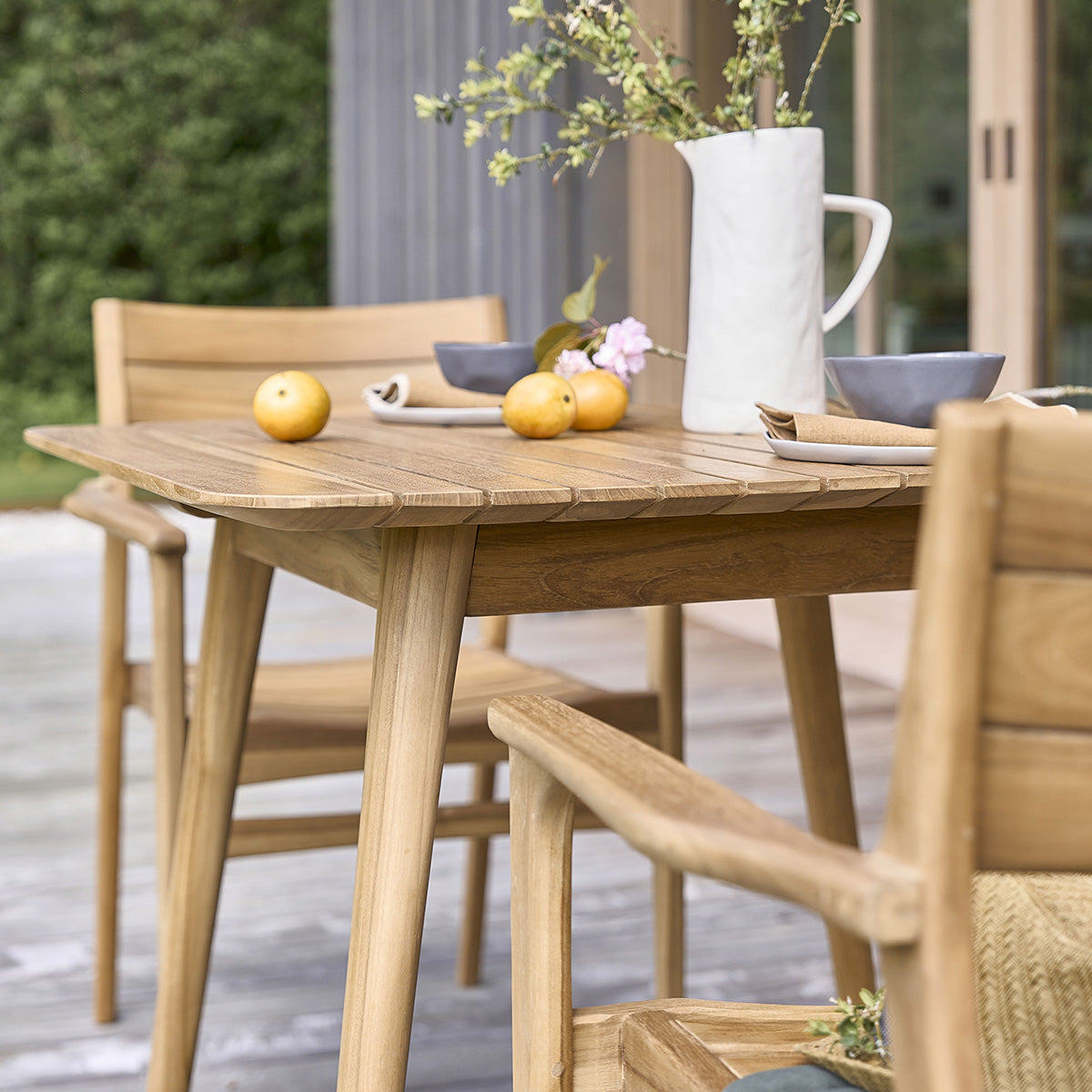 22A-salon_de_jardin_en_teck_massif_2_4_pers-03.jpg