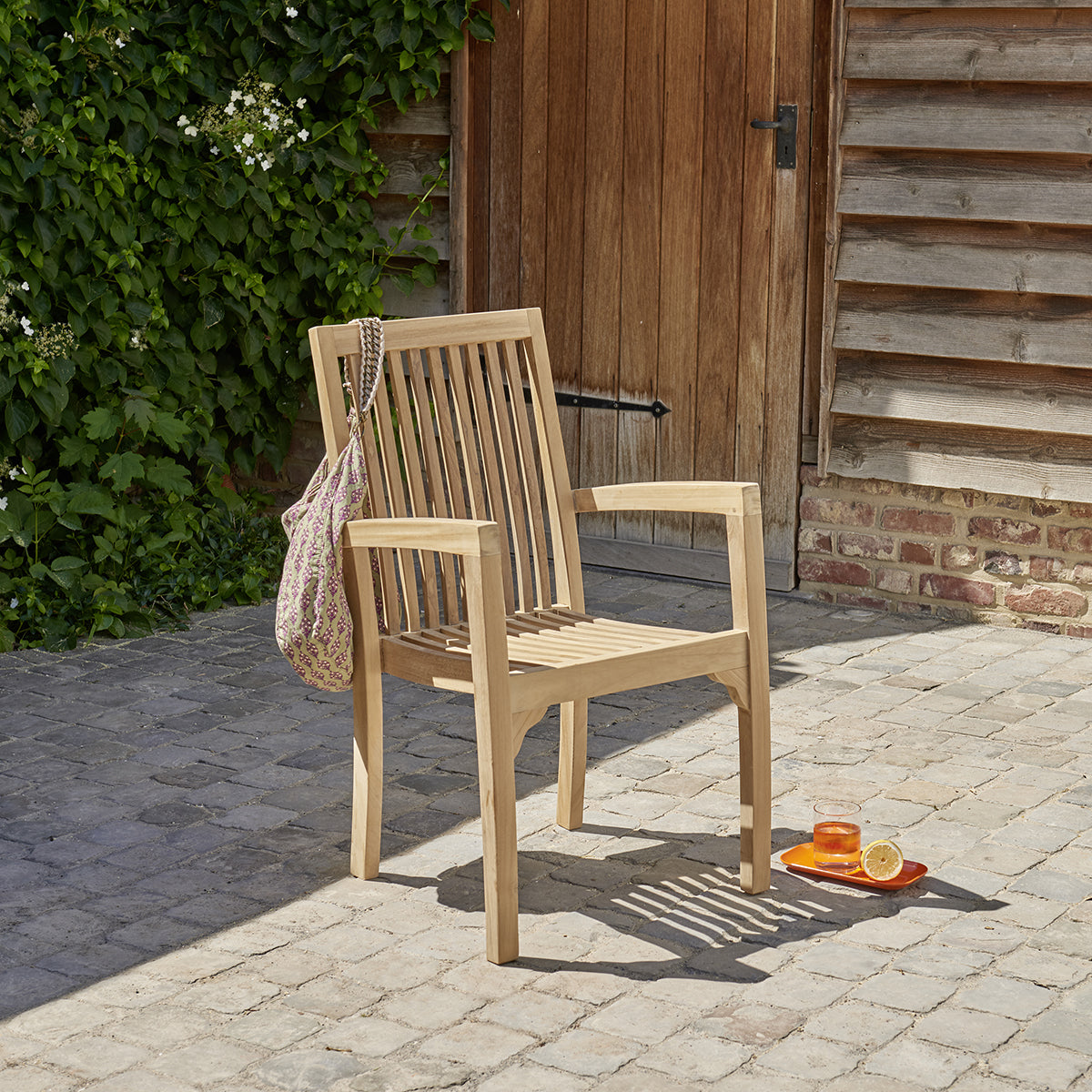 6-fauteuil_de_jardin_en_teck_massif-01.jpg