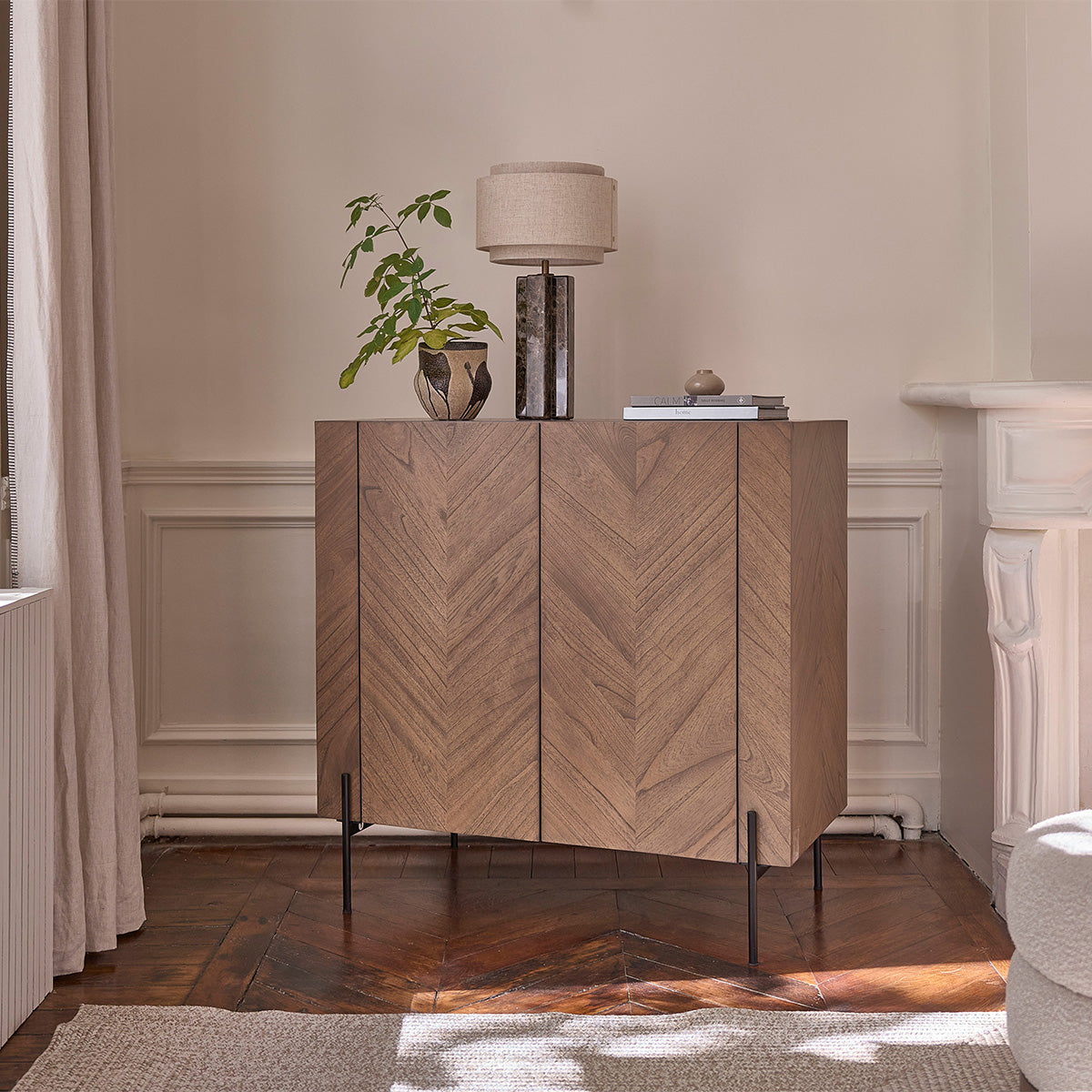 BAR0003-meuble_bar_en_mindi_massif_et_metal_finition_noyer_100_cm-03.jpg