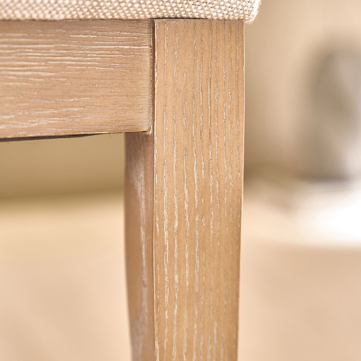 MARGOT - Sedia in rovere massello e tessuto di lino