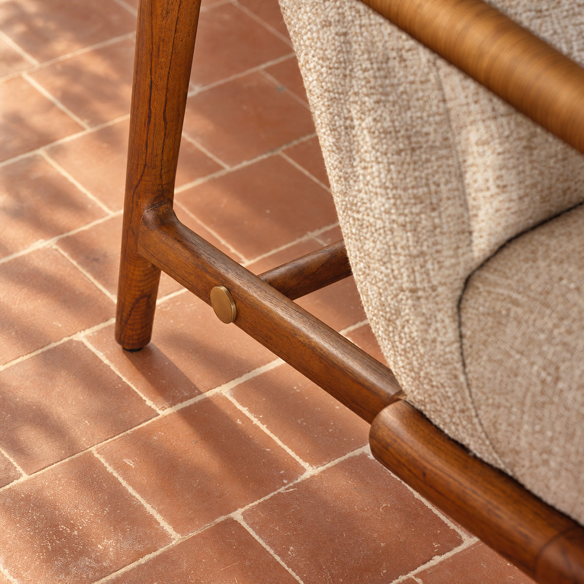 FAU0022-fauteuil_en_mindi_massif_rotin_et_tissu_beige_chine-06.jpg