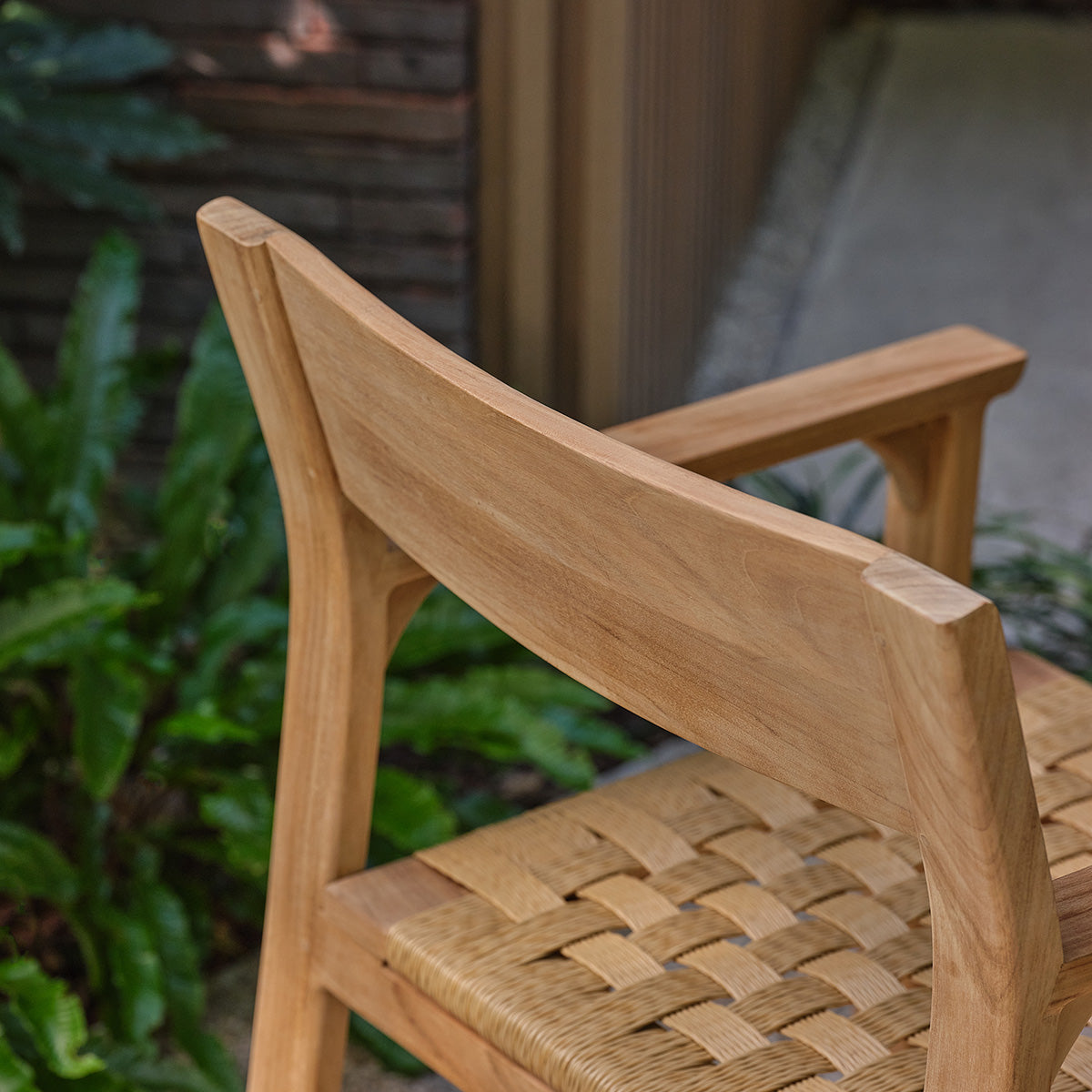FDJ0011-fauteuil_de_jardin_en_teck_massif_et_rotin-04.jpg