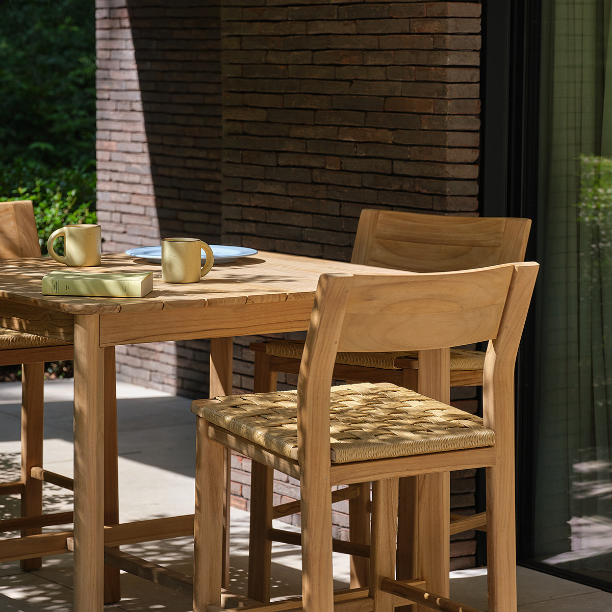 SDJ0029-salon_de_jardin_bar_en_teck_massif_et_rotin_4_pers-04.jpg