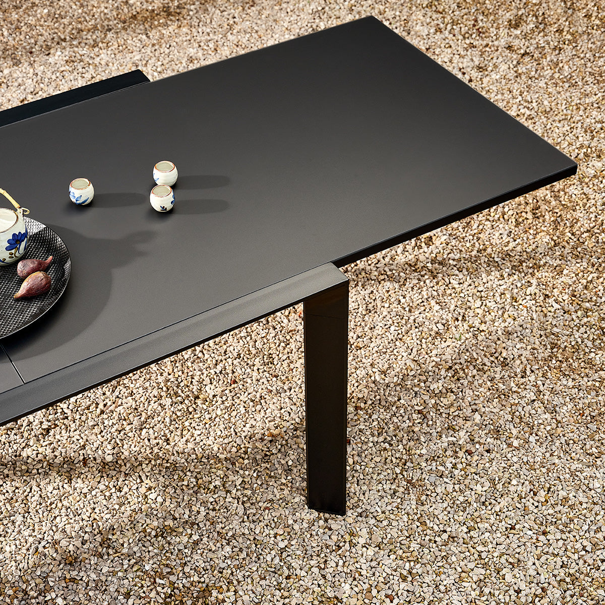 TDJ0011-table_de_jardin_en_aluminium_et_verre_extensible_noir_6_10_pers-04.jpg