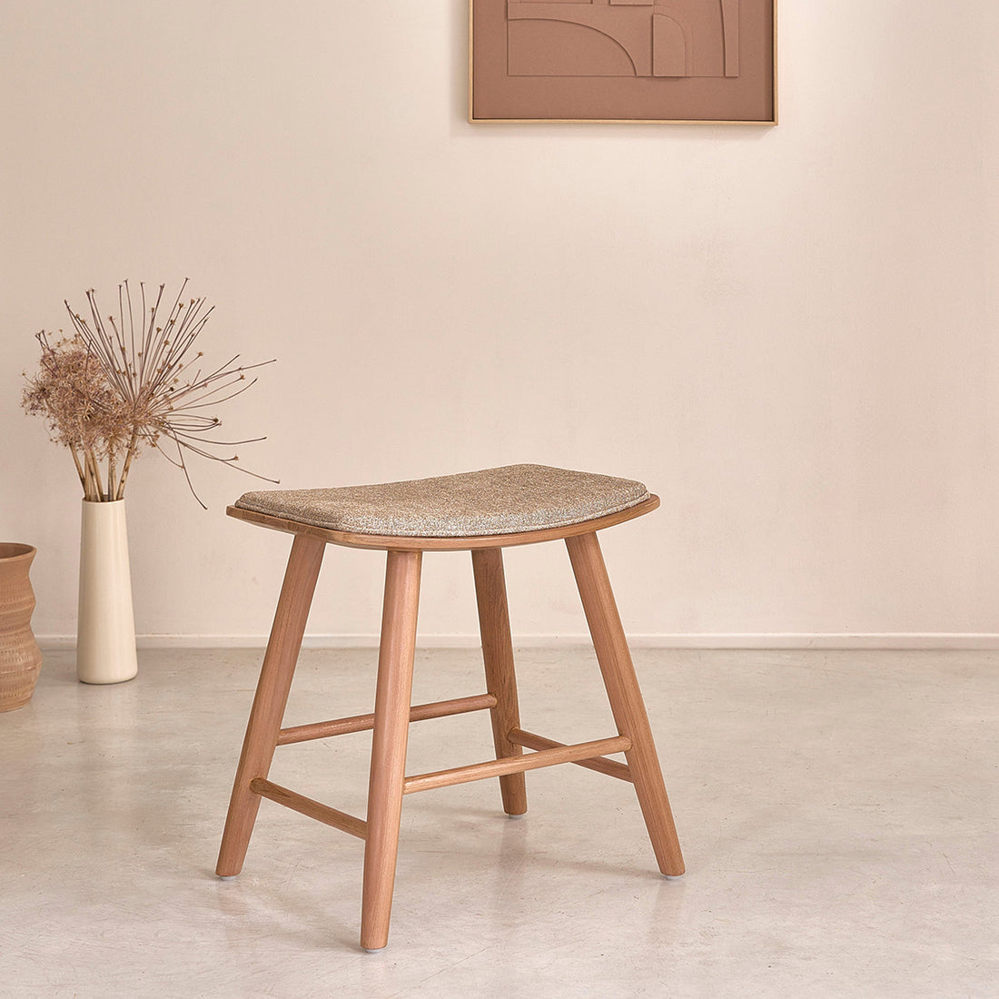 AMBRE - Sgabello da bar in teak massello e velluto écru 45 cm