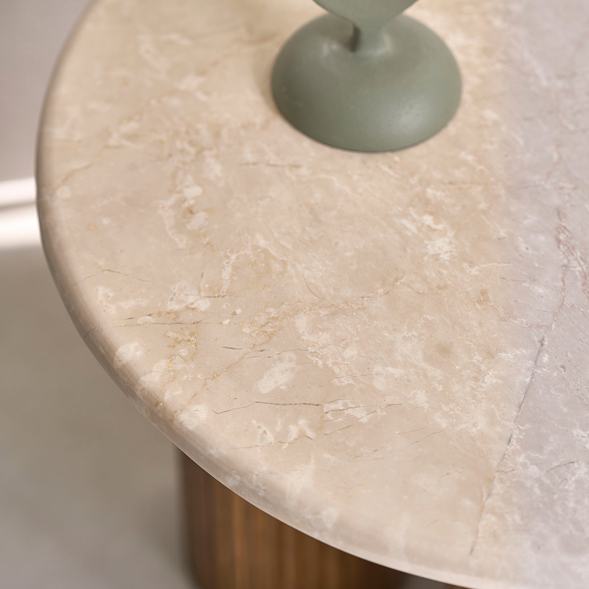 TOSCANE - Tavolino d’appoggio in legno di mango e marmo rotondo