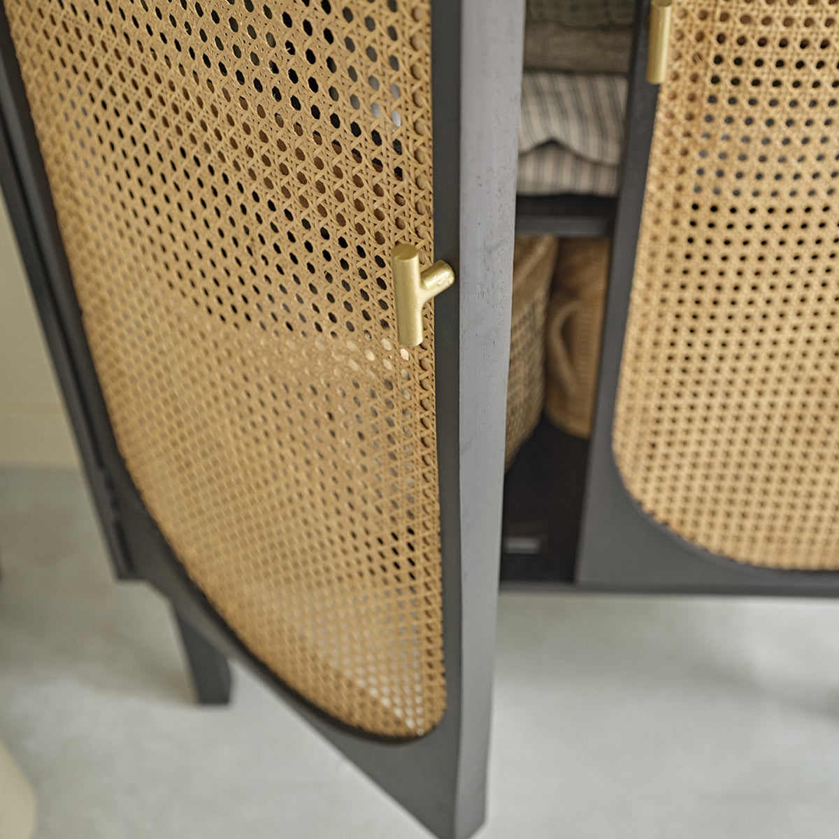 ZULMA - Armadio in mango massello e midollino 90 cm