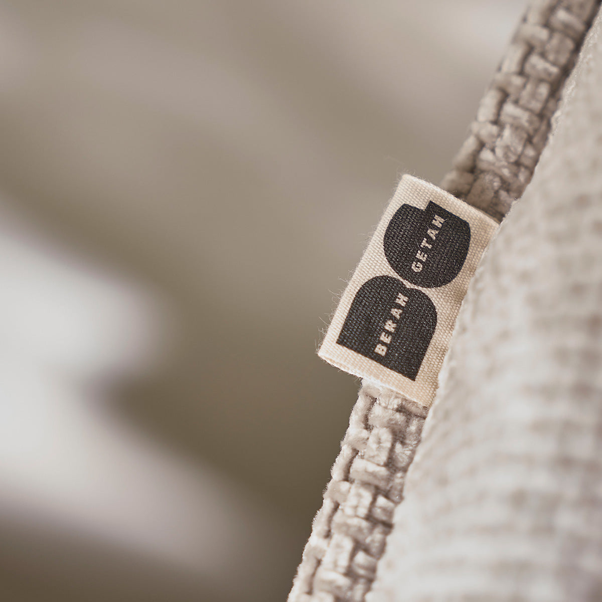 HECTOR - Divano dritto a 3 posti in velluto intrecciato beige