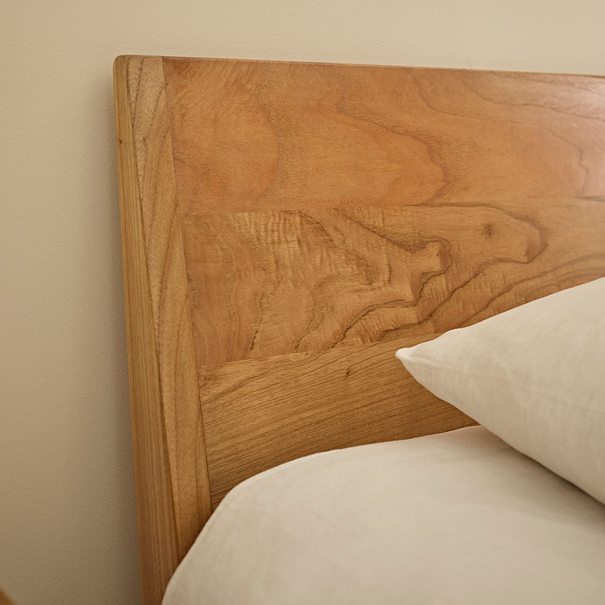PIA - Letto in mindi massello 160 cm con rete