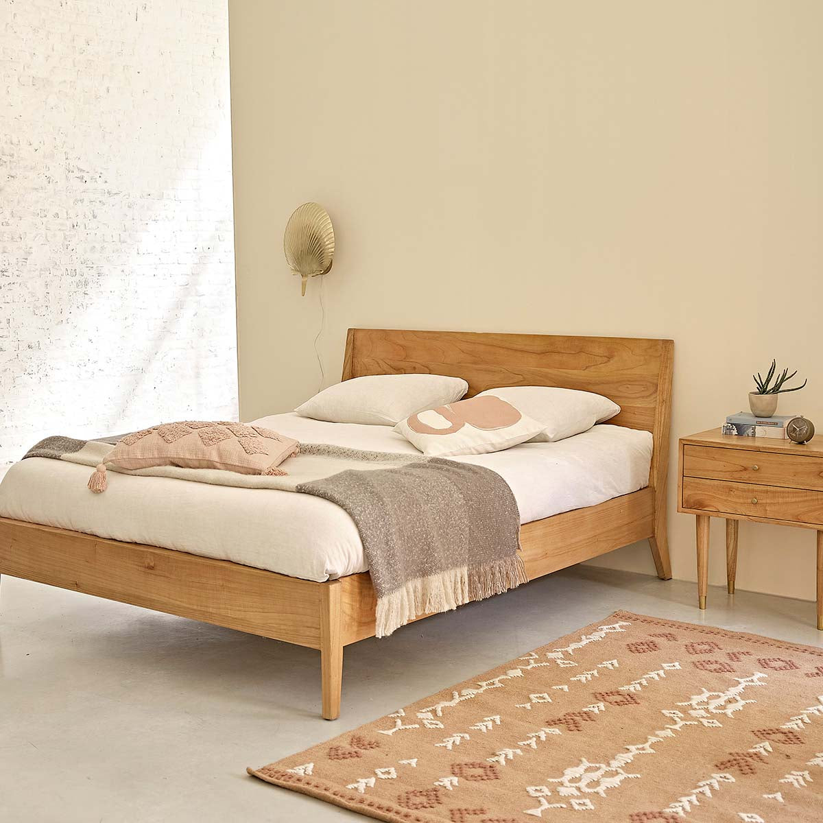 PIA - Letto in mindi massello 160 cm con rete