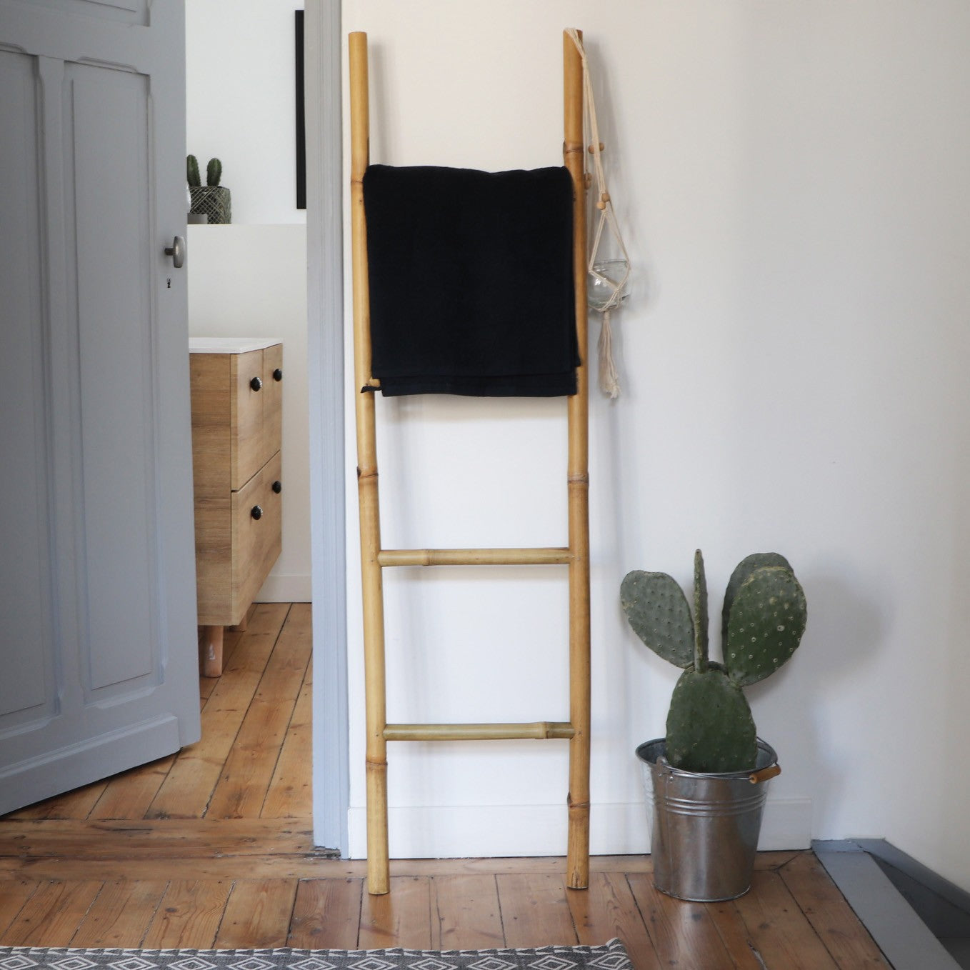 1550-echelle_porte_serviette_bambou-03.jpg