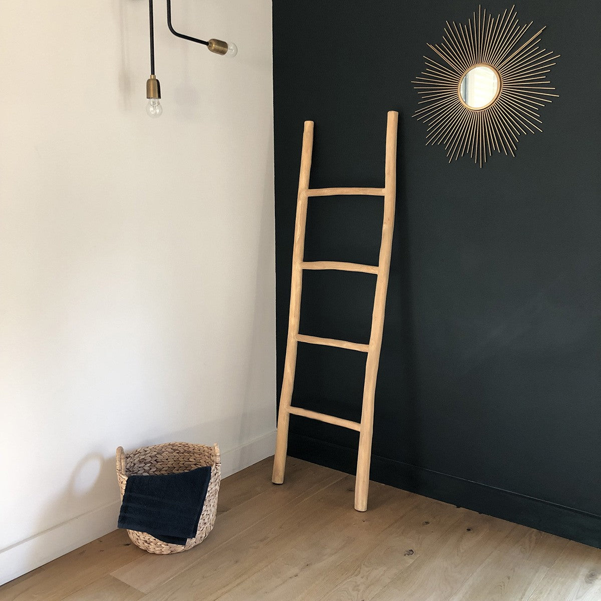 CLARA - Scala portasalviette in teak massello 150 cm