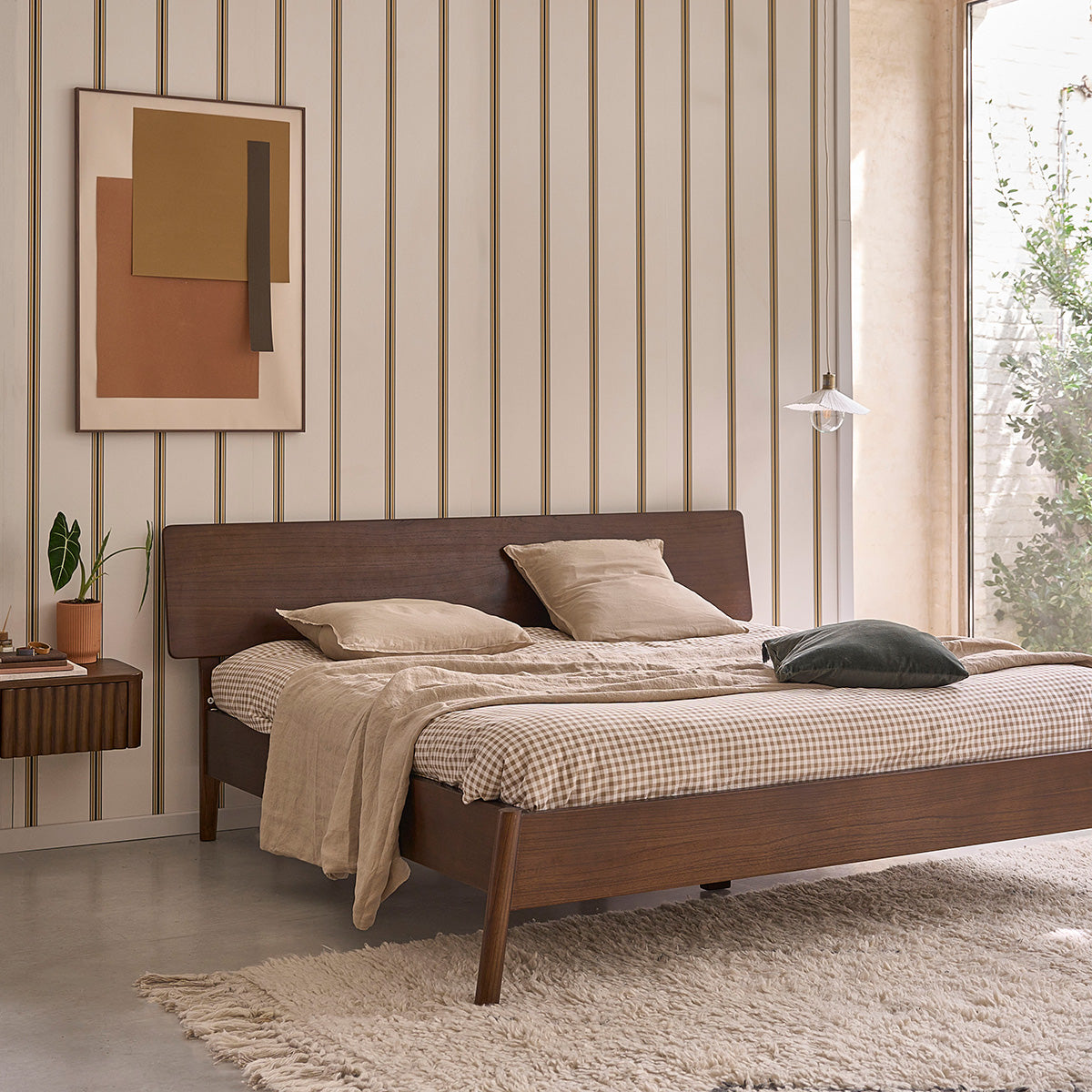 VINTAGE - Letto in legno mindi con finitura in noce da 180 cm