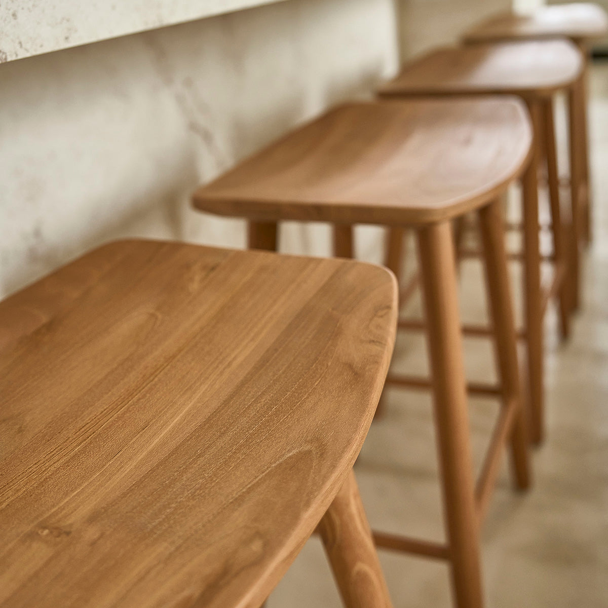 AMBRE - Sgabello in teak massello 65 cm