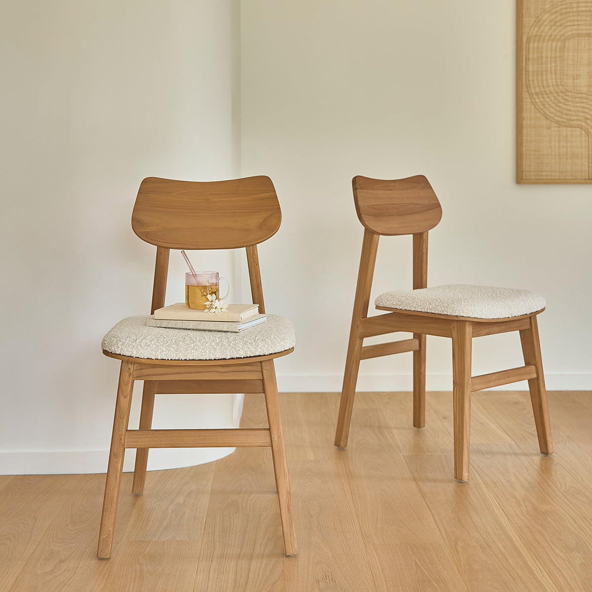 ADELE - Sedia in teak massello con seduta bouclé