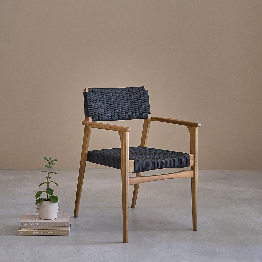 Poltrona in teak massello e corda nera