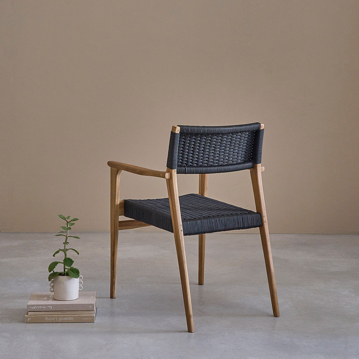 Poltrona in teak massello e corda nera
