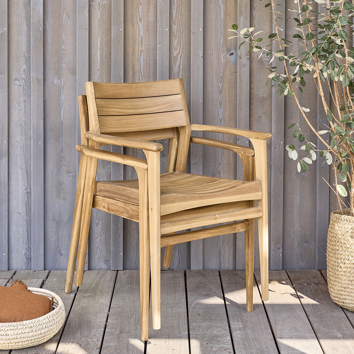 18B-fauteuil_de_jardin_en_teck_massif_lot_de_2-03.jpg