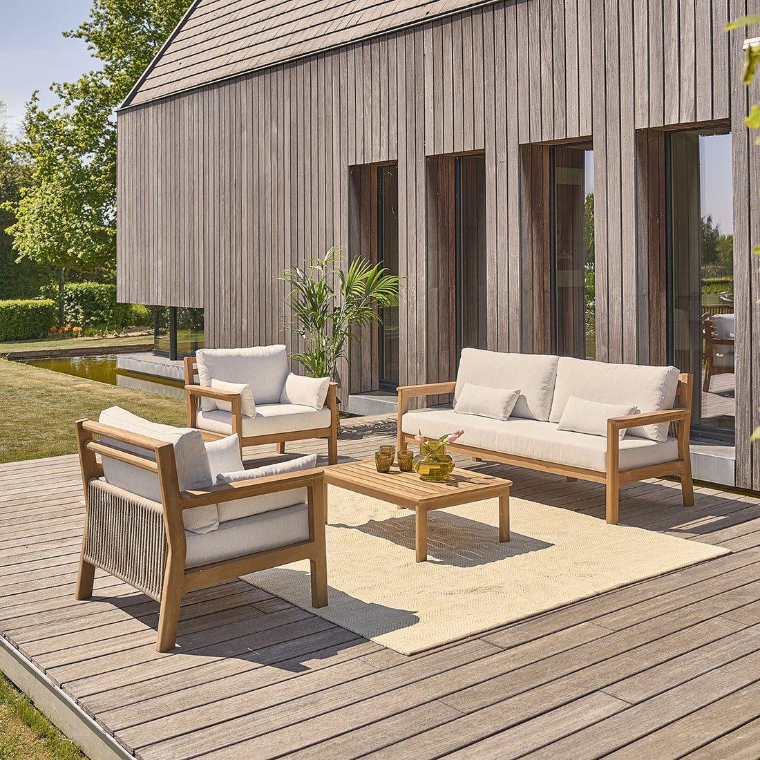 MAORA - Set di mobili da giardino bassi in teak massello con cuscini