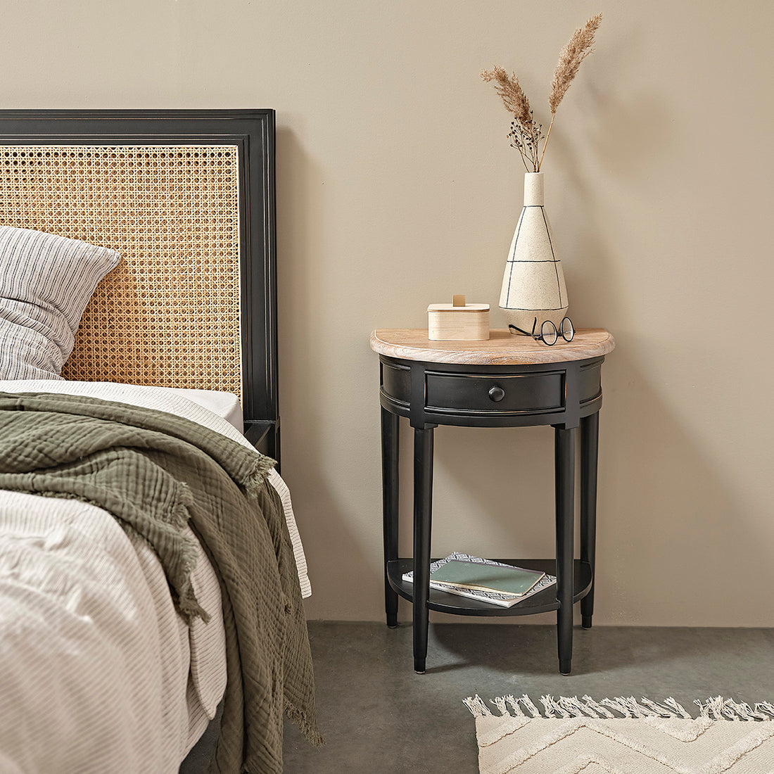 SOHO - Comodino in mogano massello