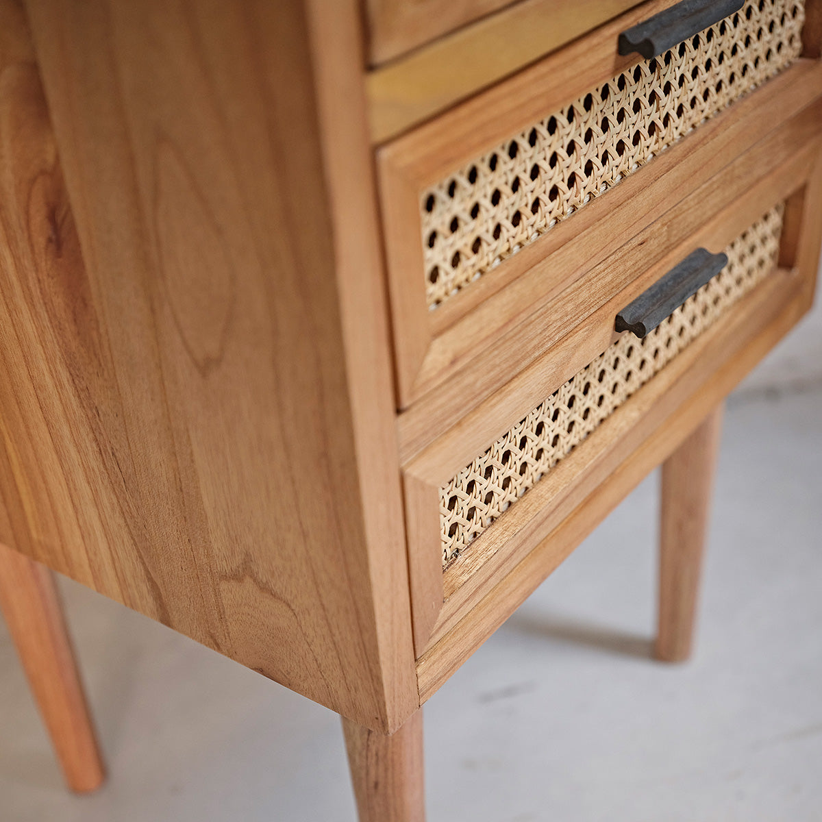 ALBA - Comodino in mindi massello e cannage 40 cm