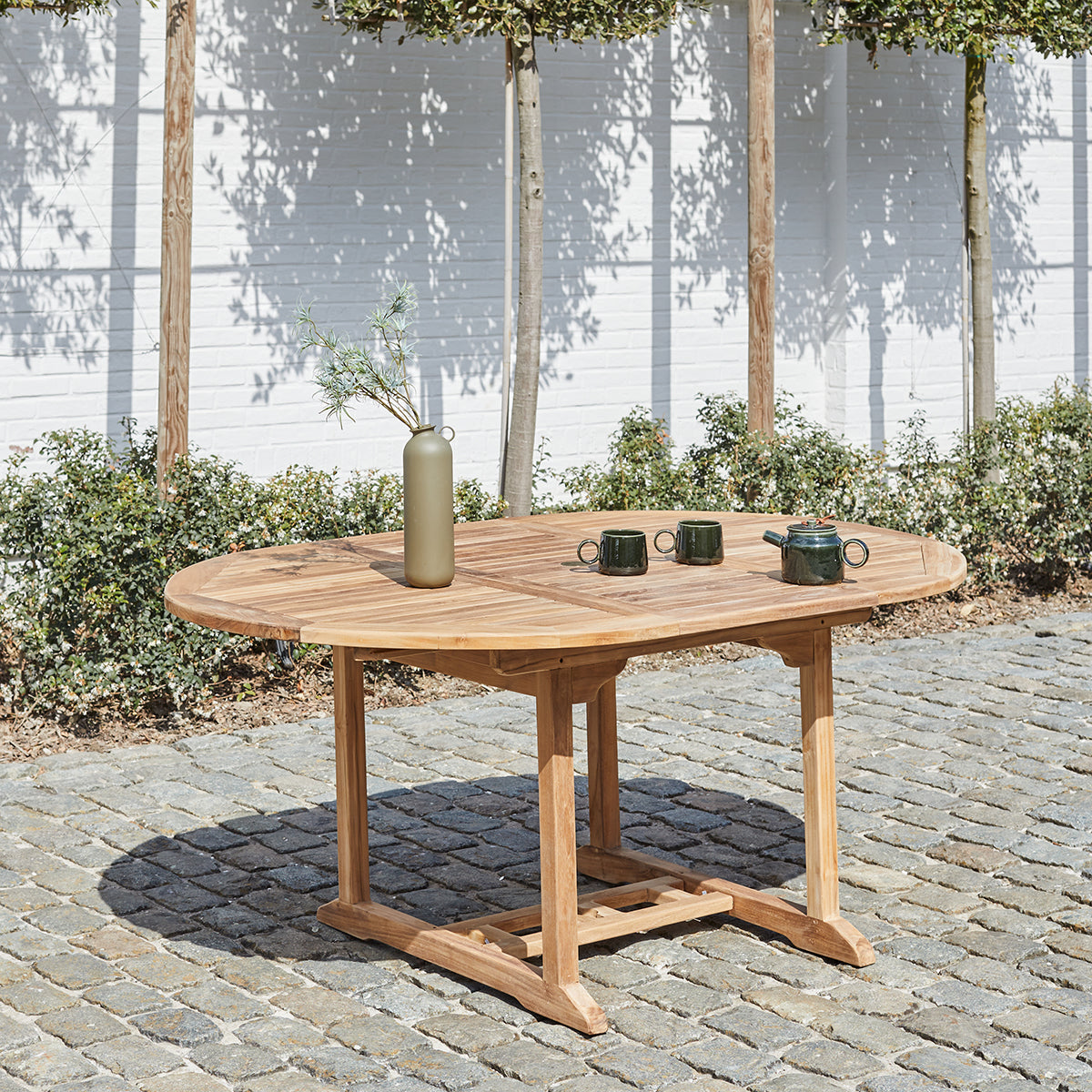 20-table_de_jardin_en_teck_massif_extensible_ovale_6_8_pers-01.jpg