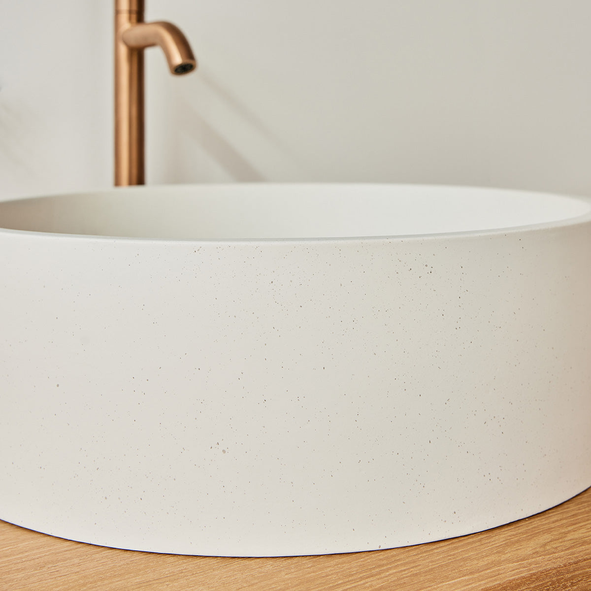 MELIA - Lavabo in cemento beige Ø37 cm