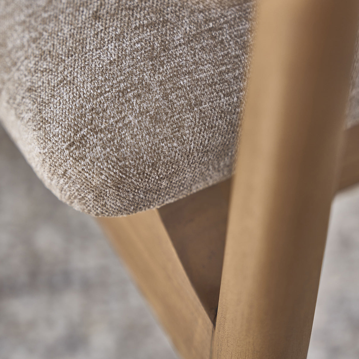 SABI - Poltrona in teak massello, cannage e tessuto grigio-beige