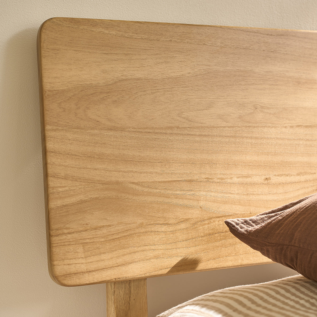 MAIA - Letto in legno di mindi da 180 cm con rete