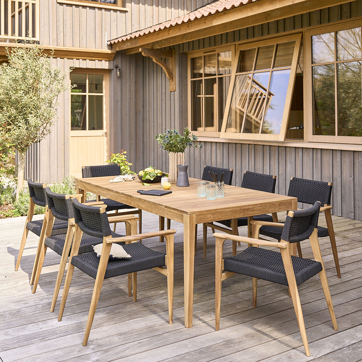 ESTHER - Set di mobili da giardino in legno di teak massello e corda nera 8 pers.