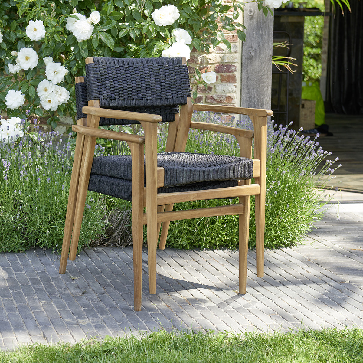 ESTHER - Set di mobili da giardino in legno di teak massello e corda nera 8 pers.