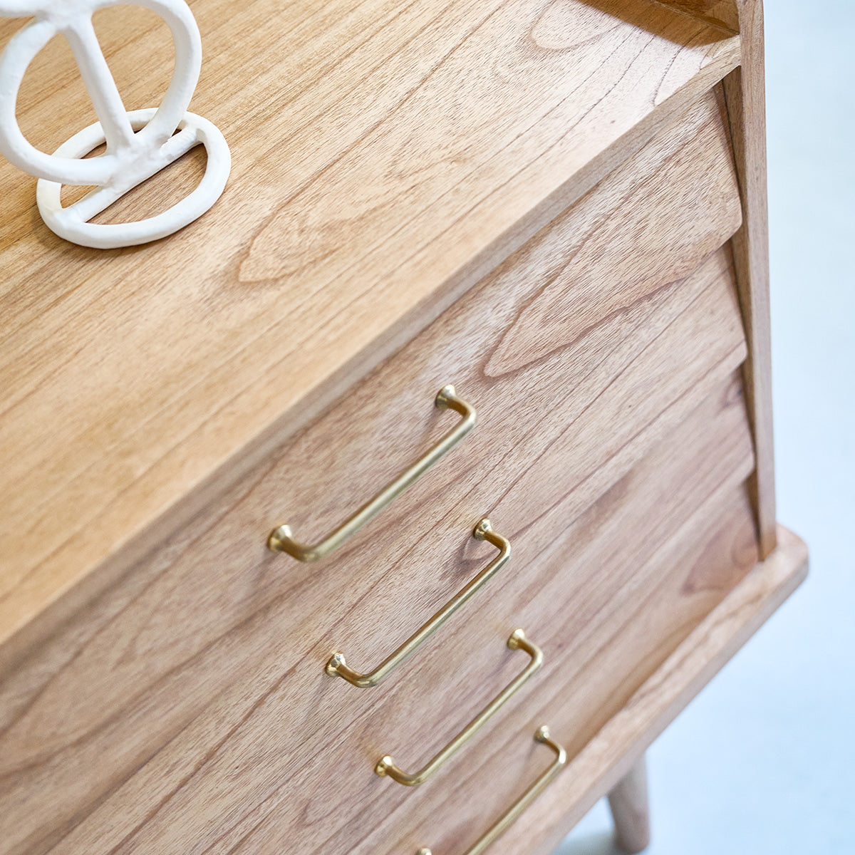 SUZANNE - Cassettiera in mindi massello 175 cm