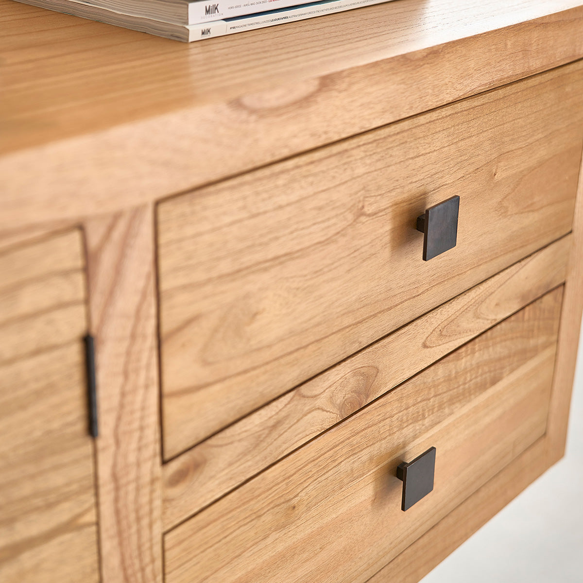 SACHA - Cassettiera in mindi massello 180 cm