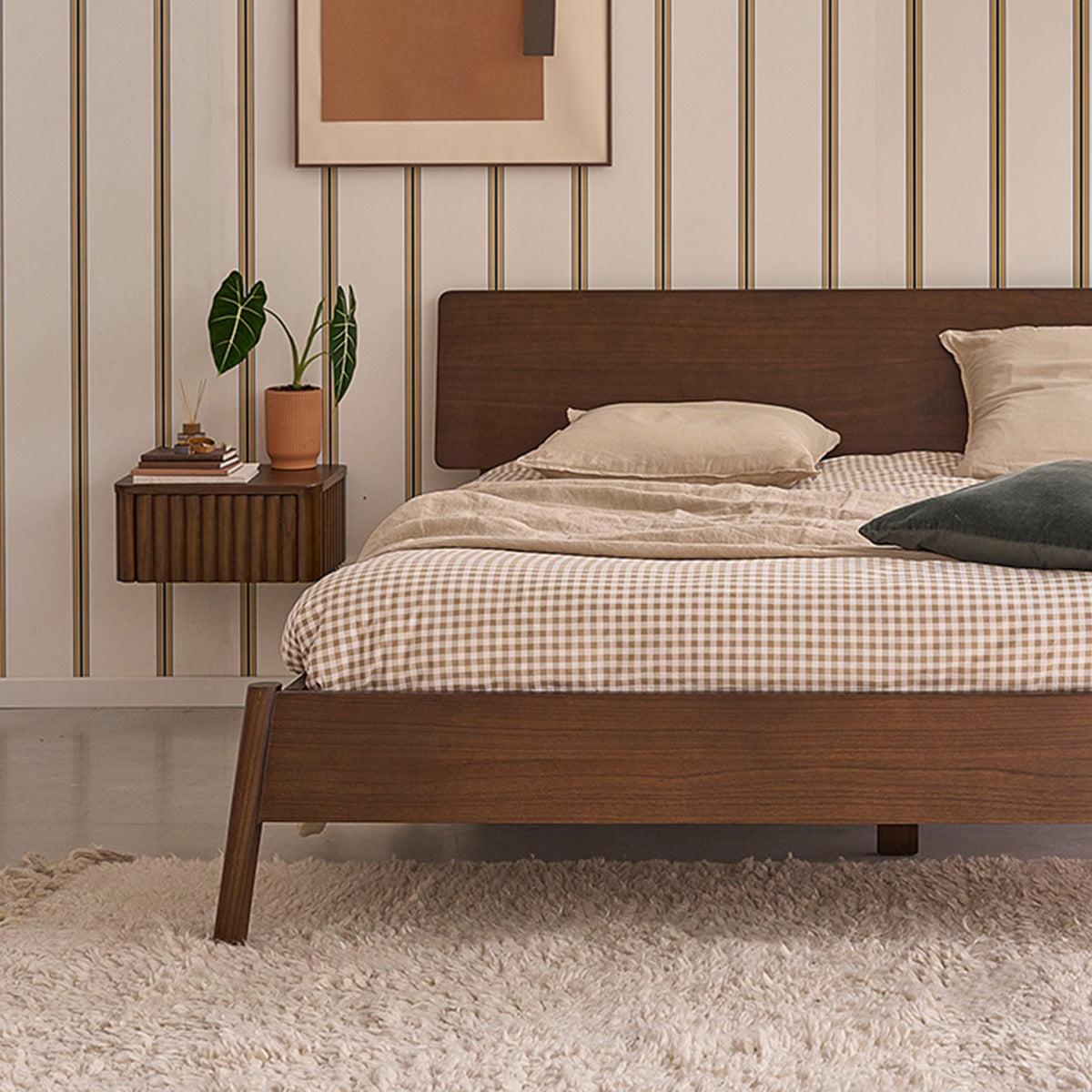 VINTAGE - Letto in legno mindi con finitura in noce da 180 cm