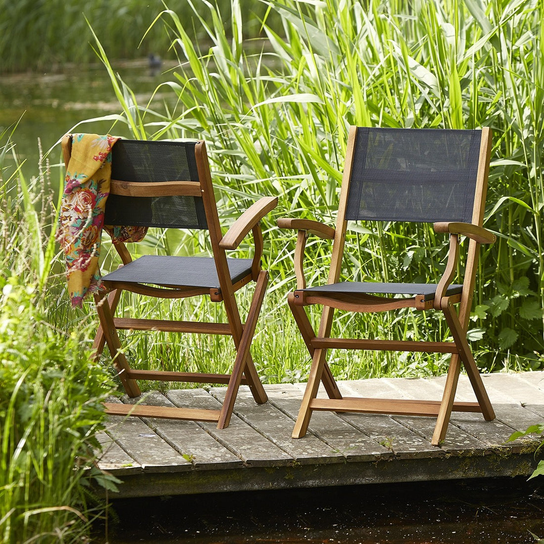 HANOÏ - Fauteuil en acacia massif et textilène gris (lot de 2)