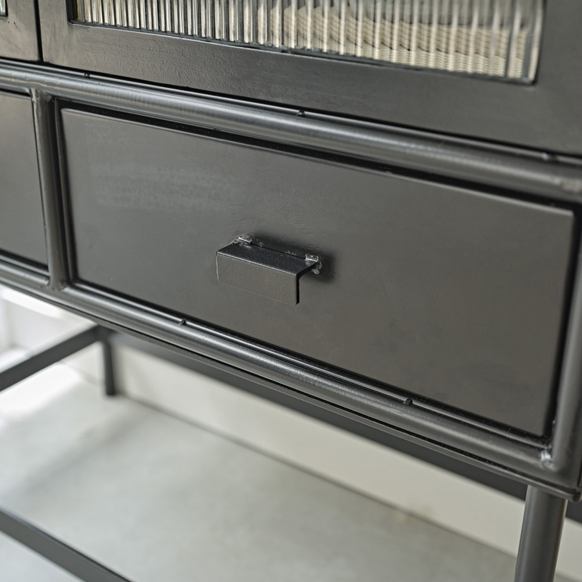 OCTAV - Vetrinetta in metallo e vetro ondulato 90 cm