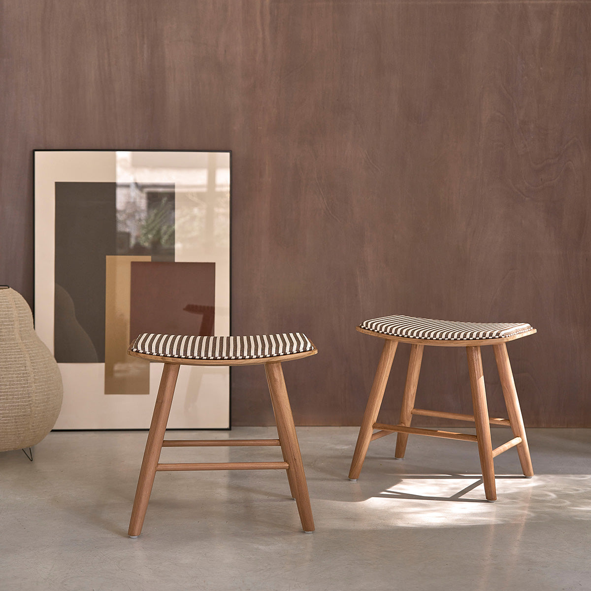 AMBRE - Set di 2 sgabelli in teak massello con seduta a righe 45 cm