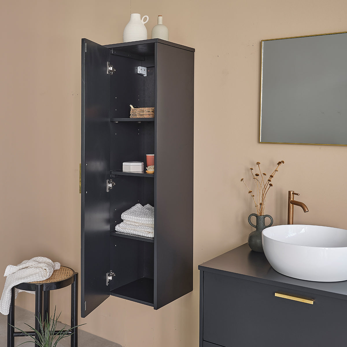 LUNA - Colonna bagno nera in legno di acacia 130 cm