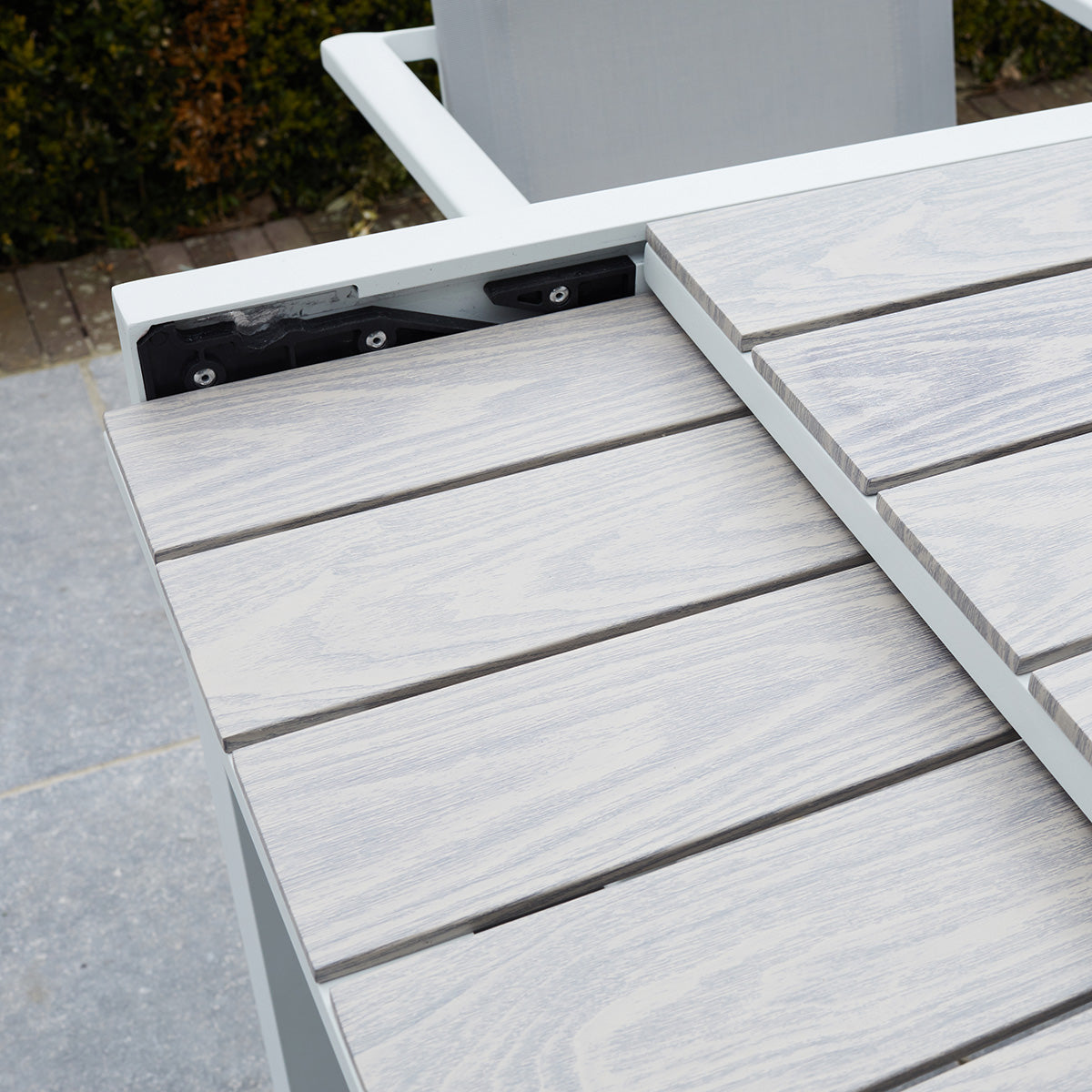 TULUM - Set di mobili da giardino alluminio bianco e textilene grigio 6/10 pers.