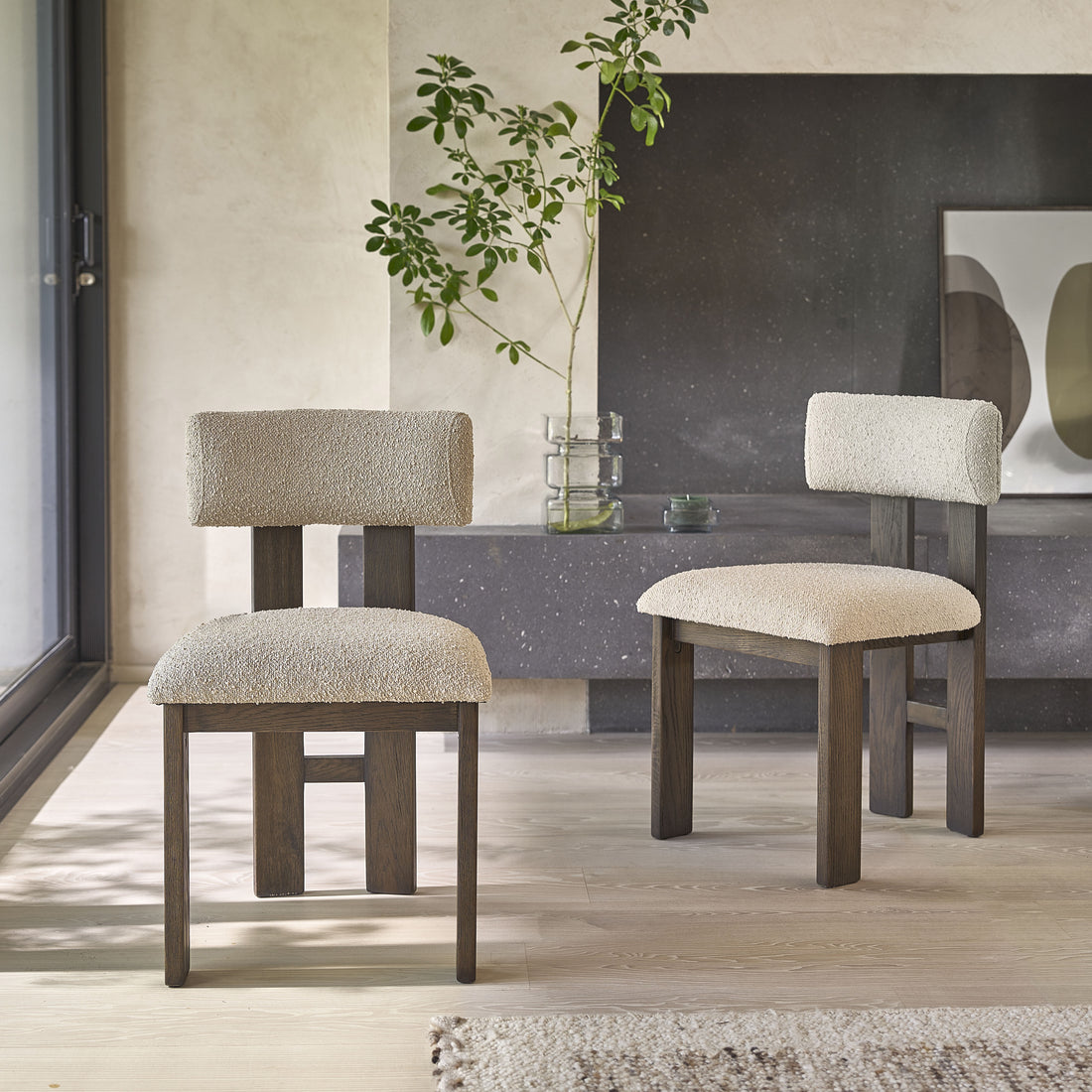 NOÉ - Set di 2 sedie in rovere marrone massello e tessuto bouclé beige