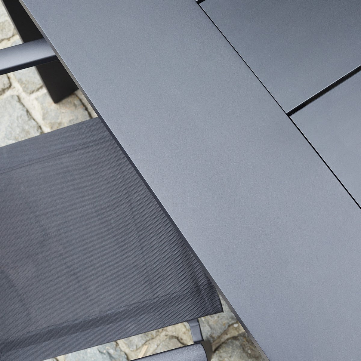 IBIZA - Set di mobili da giardino in alluminio e textilene nero 8 pers.