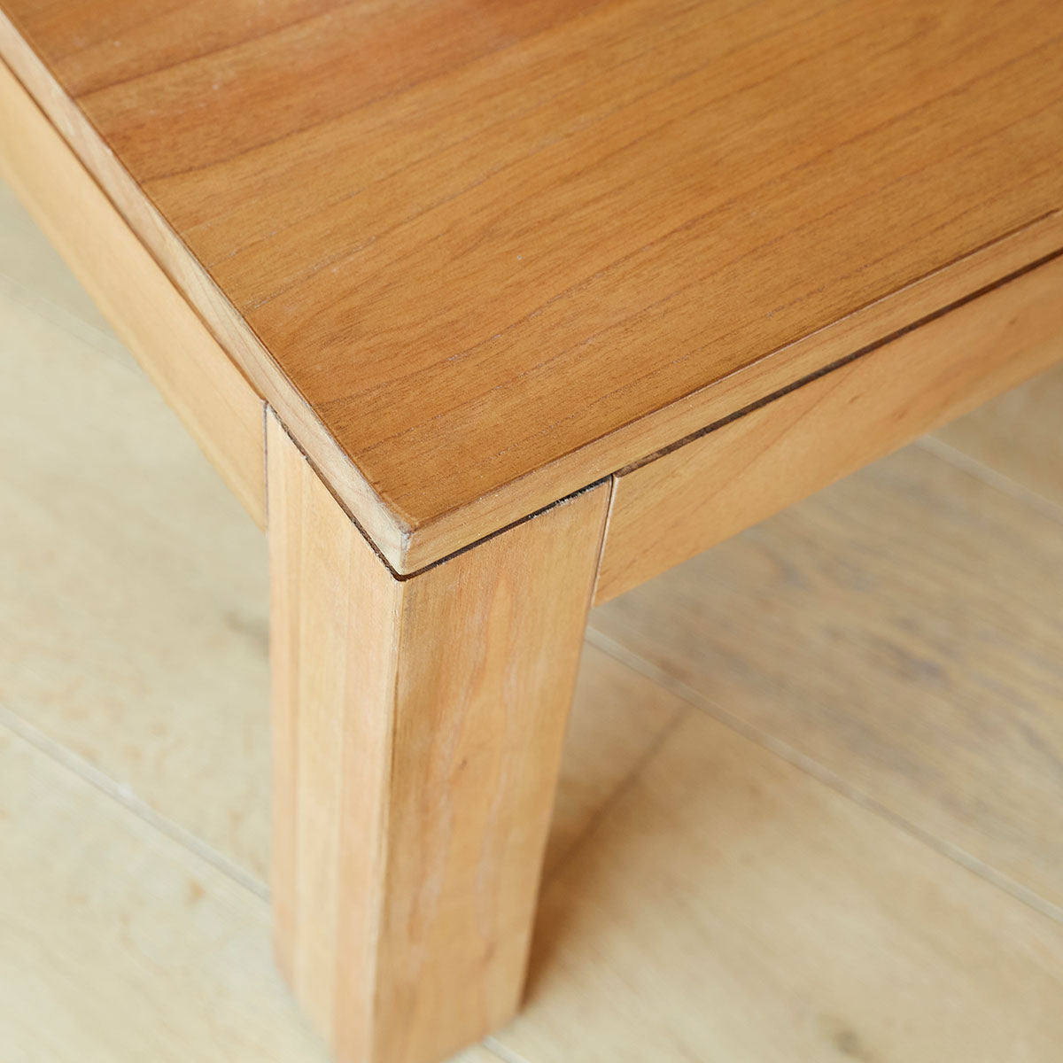 TILO - Tavolino in mindi massello 110 cm