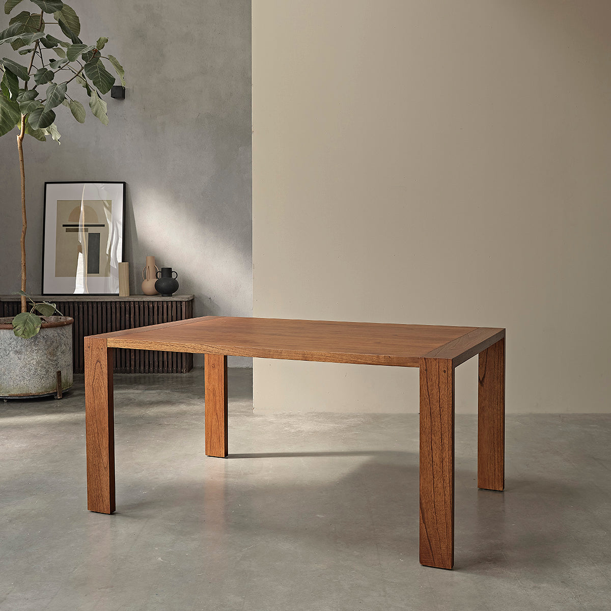 MILO - Tavolo in mindi massello con finitura in noce per 8 pers.