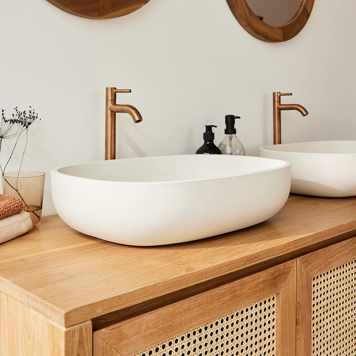 LOTUS - Lavabo in cemento beige ovale 50 cm