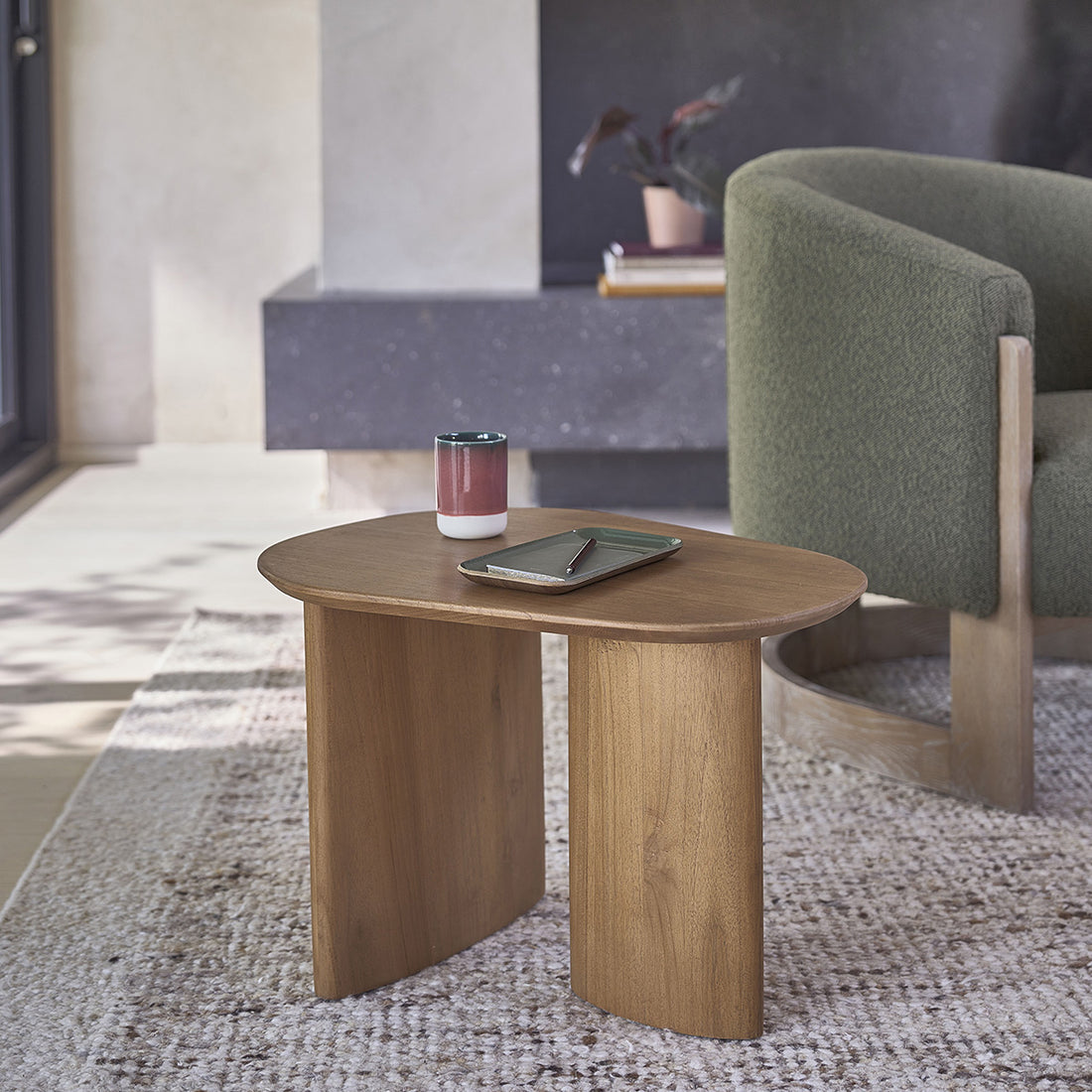 CALMA - Tavolino in teak massello organico