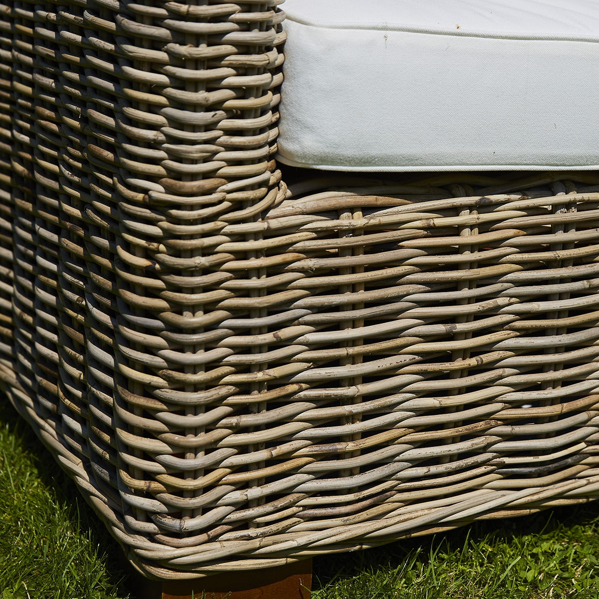 MUSA - Poltrona da giardino in kubu naturale